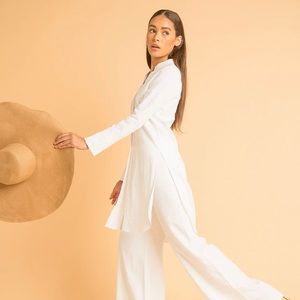 Saint Mojavi white tunic